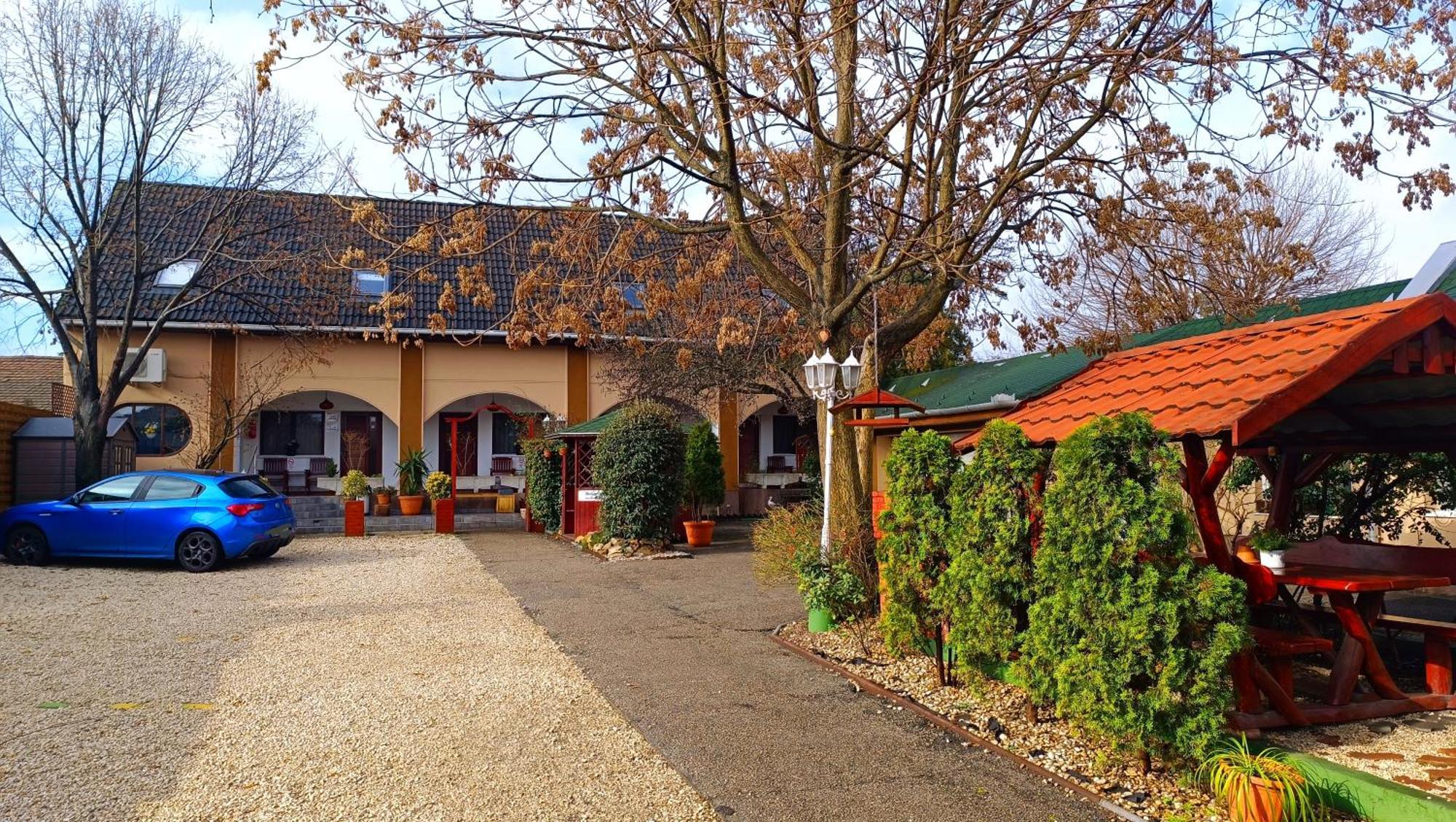 Hotel Oswaldo Budapest Exterior photo